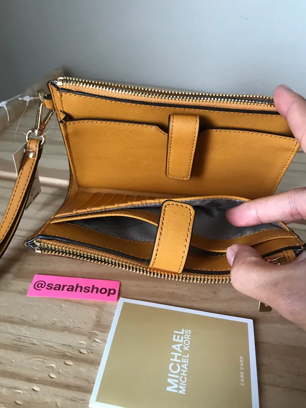 Michael Kors Wallet - Image 5