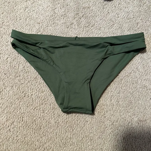 NWOT L*Space cutout bikini bottoms olive - Image 2