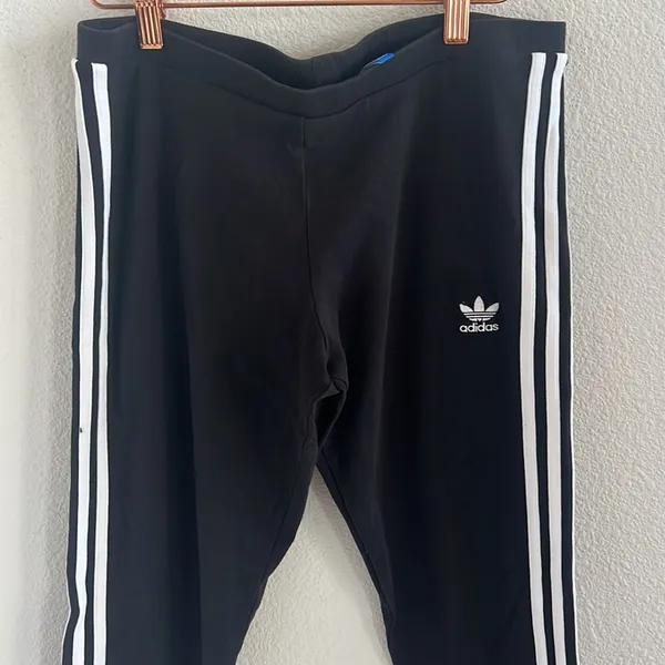 Adidas Essentials 3-Stripes Leggings Black White Embroidered Trefoil Logo Large - Image 4