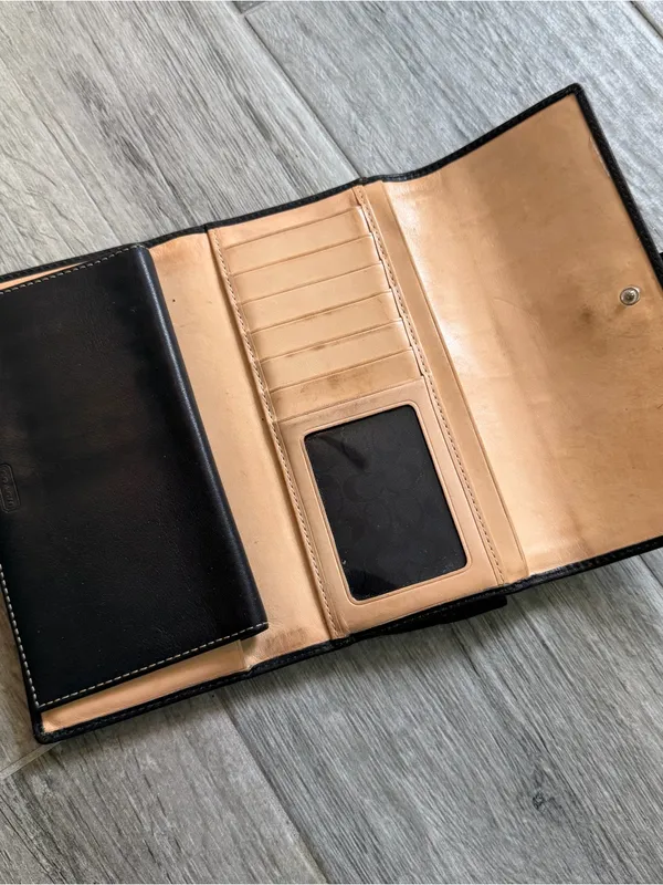 Y2K Coach Wallet Black Leather Soho Hampton Trifold Large Buckle - Image 4