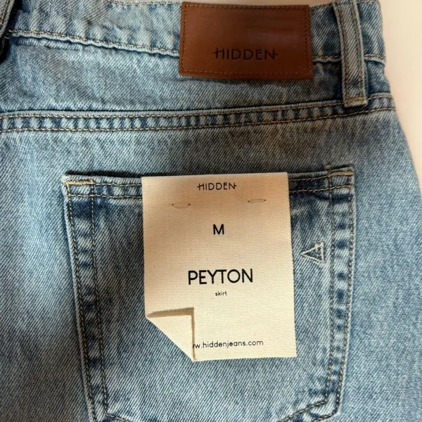 Jean Skirt Midi By Hidden Jeans Size: M New With Tags - Image 5