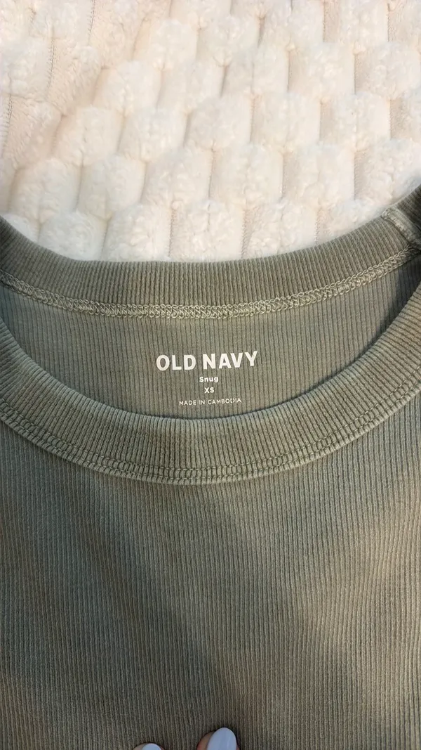 Old Navy Top Ribbed - Image 3