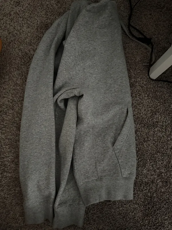 Gray Nike Sweatshirt - Image 3