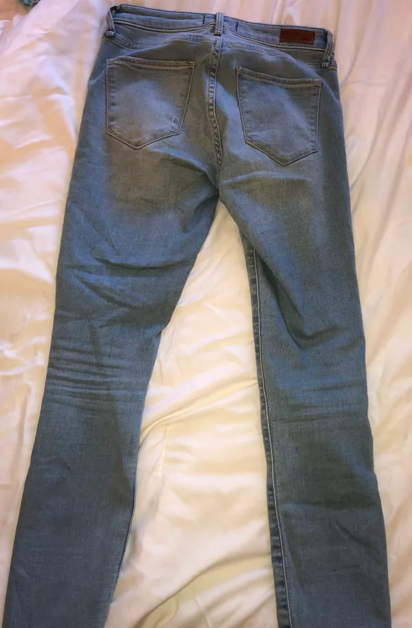 Abercrombie Low Rise Ankle Jeans - Image 2