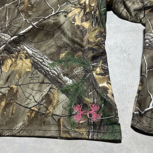 Under Armour Women's SZ Small Realtree Xtra Camo 1/4 Zip Hunting Pullover - Image 8