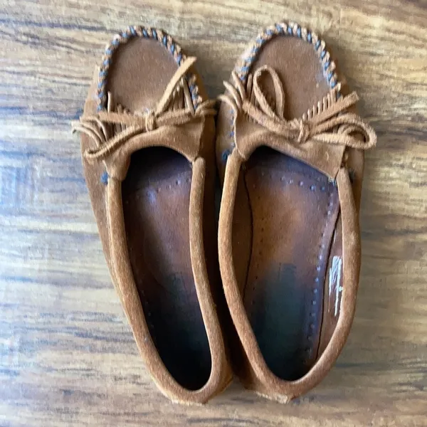 Minnetonka‎ leather moccasins size 6.5 - Image 4