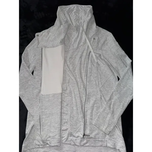 Lululemon Women's Coast Easy Wrap Jacket Heathered Gray Hooded‎ Size 8 - Image 3