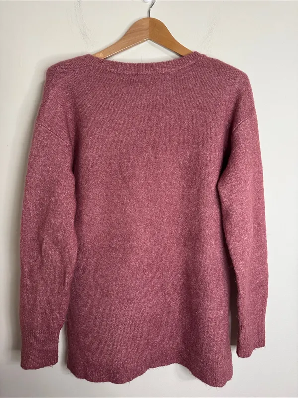 UpWest Resort & Mercantile V-Neck Plush Chunky Sweater Hi Lo Dusty Mauve size M - Image 2