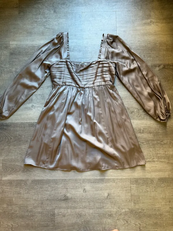 Abercrombie & Fitch Emerson Long Sleeves Square Neck Satin Taupe Mini Dress LT - Image 2
