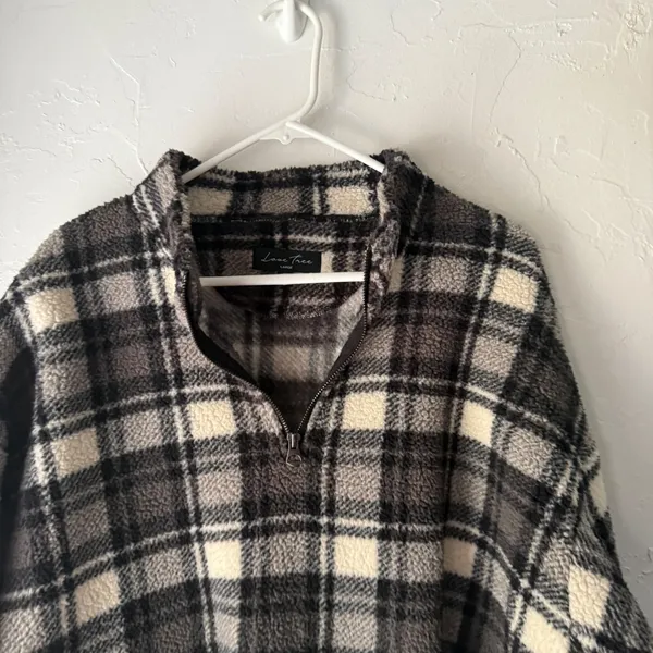 Love Tree Plaid Fleece Quarter‎ Zip Cropped Pullover Sweatshirt Women's Large - Image 2