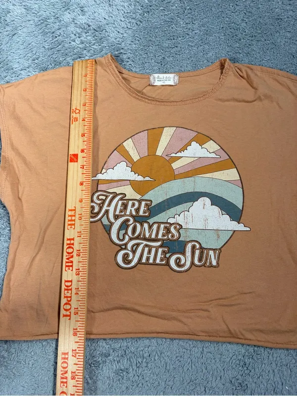 Altar’d state Here Comes The Sun Graphic Crop Tee XS - Image 4