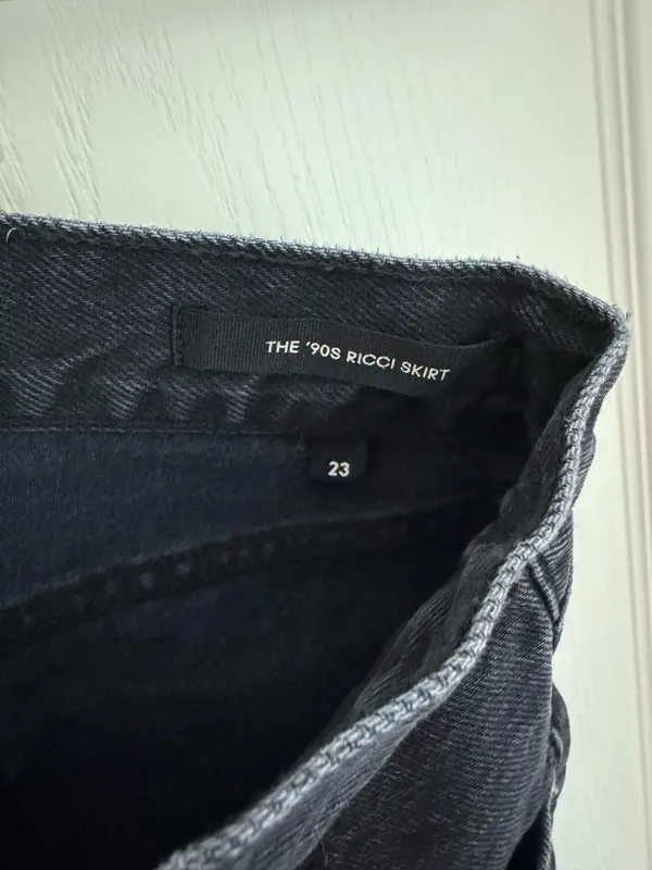 Aritzia Denim Forum The ‘90s Ricci Denim Skirt in Black Eyeliner - Image 6