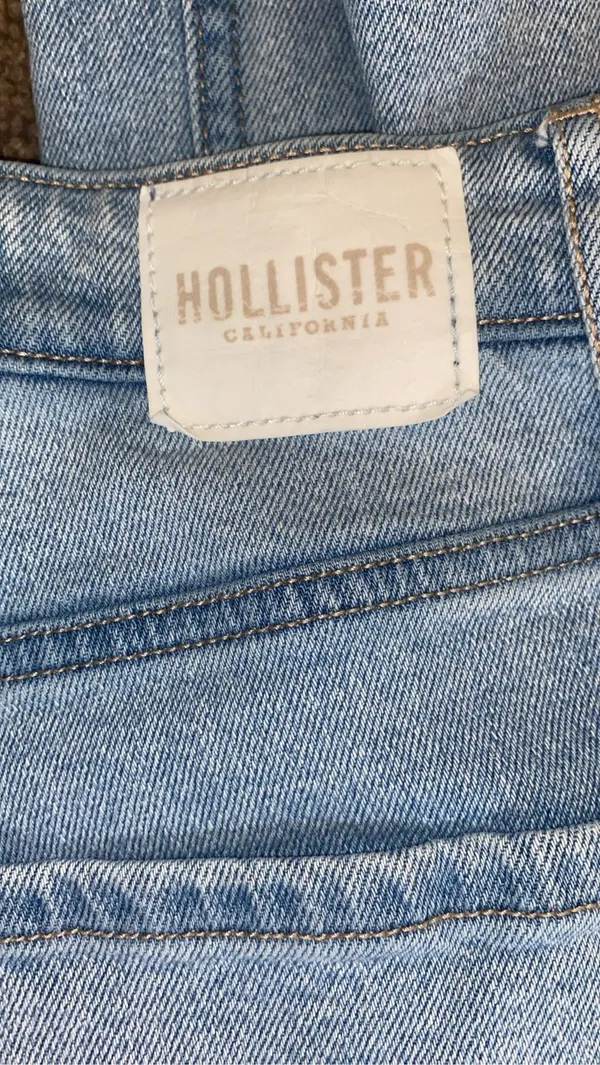 Light-wash Jeans - Image 4