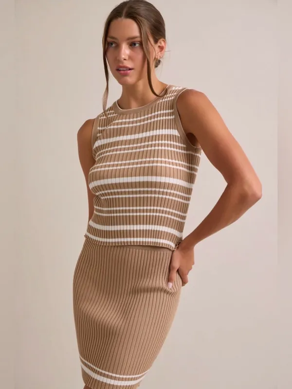 Boutique Ribbed Knit Two Piece Skirt Set Neutral Beige White Medium - Image 3