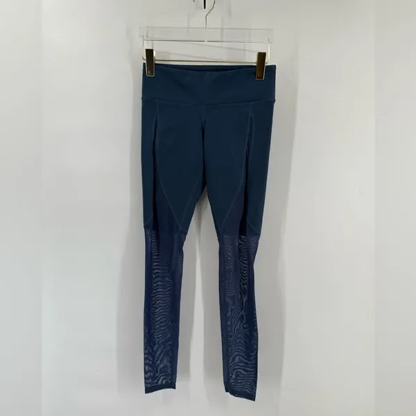 Alo‎ Yoga Motion Mid rise Leggings size xs - Image 3
