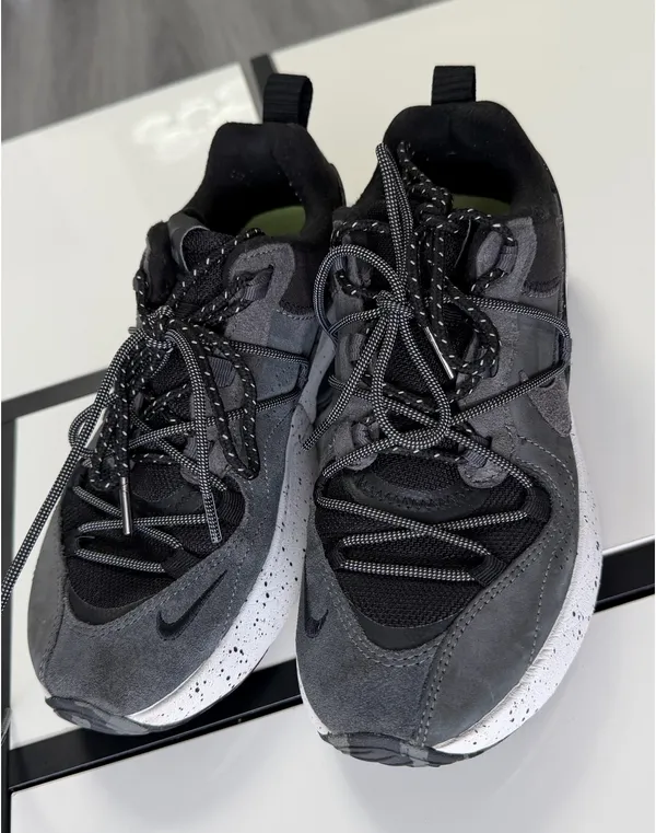 Nike Air Max Viva - Black/Dark Smoke Grey-Camo (Women's US Size 7.5) - Image 4
