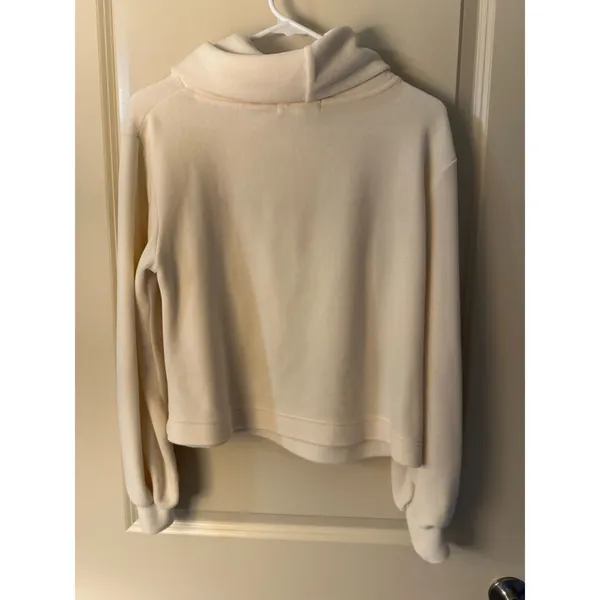 Wallflower Butter Turtleneck Fuzzy Sweater Women's Sz Medium - Image 3