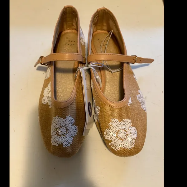 A New Day Carmel rattan sequin MaryJane Floral Flats size 6 - Image 6