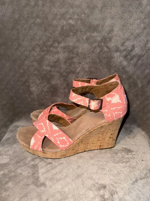 TOMS Women's Coral Patterned Cork Wedge Sandals Size 9M - Image 4