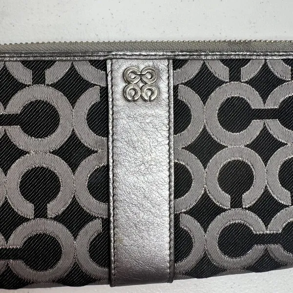 COACH Julia OP Signature Lurex Silver Black Clutch Zippy‎ Wallet Large Wristlet - Image 4