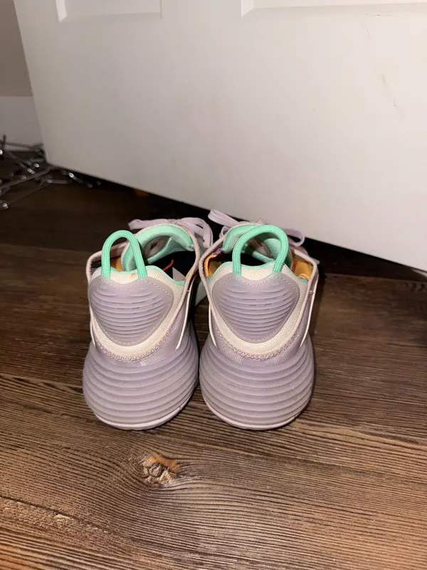 Nike air max 2090 ‘Easter’ women’s sneakers - Image 3
