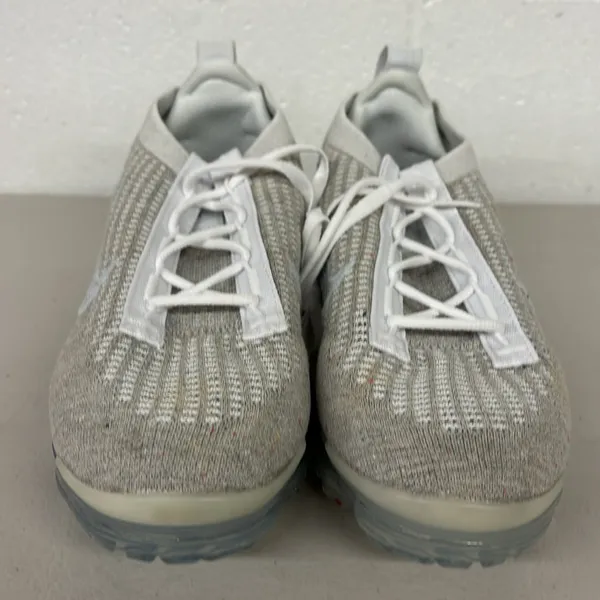 Nike Air Vapormax 2021 FK Womens White/White-Pure Platinum Sz 10 (DC4112-100) - Image 3