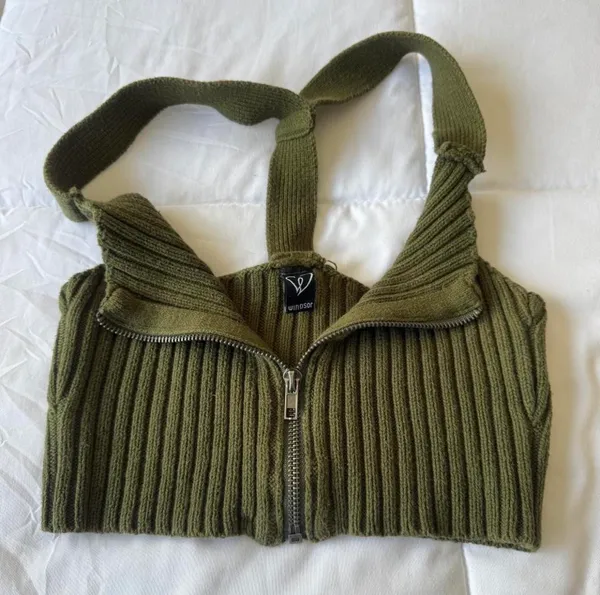 Olive Ribbed Knit Zip-Front Halter Crop Top – Windsor - Size Small - Image 5