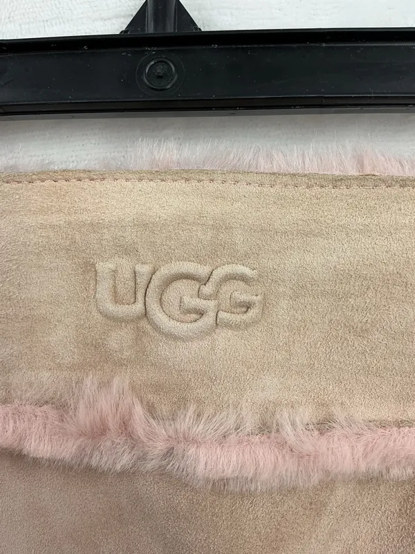 UGG Pink Trim Suede Shearling Piece 782 - Image 3