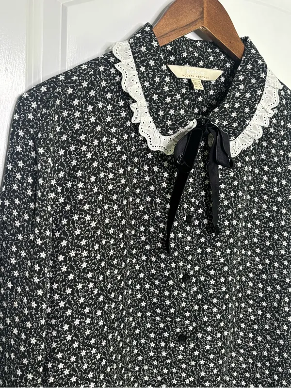 Barbour Floral Print Cottage-core Button Up Francesca Shirt with Lace Collar - Image 4