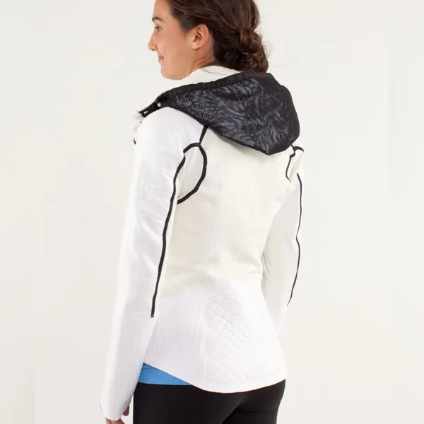 Lululemon Run‎ Bundle Up Zip Jacket Cream White Black Lace Retro Luxchange Y2K - Image 3