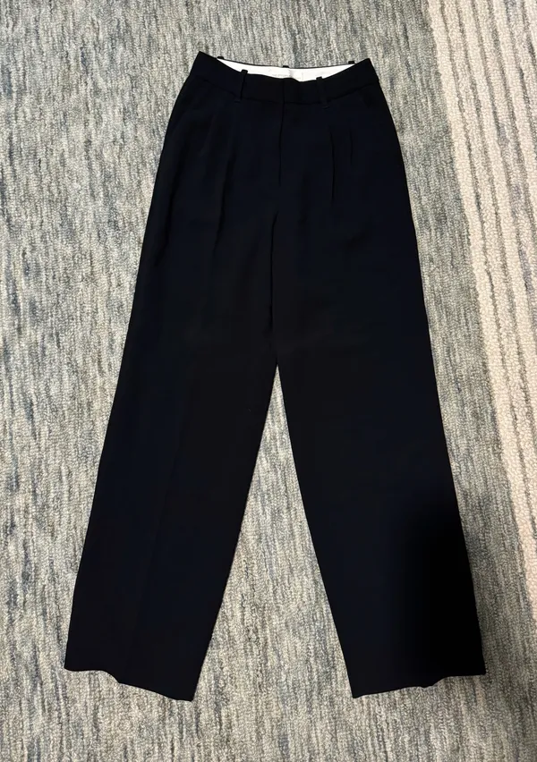 Aritzia Wilfred Effortless Pants - Image 2