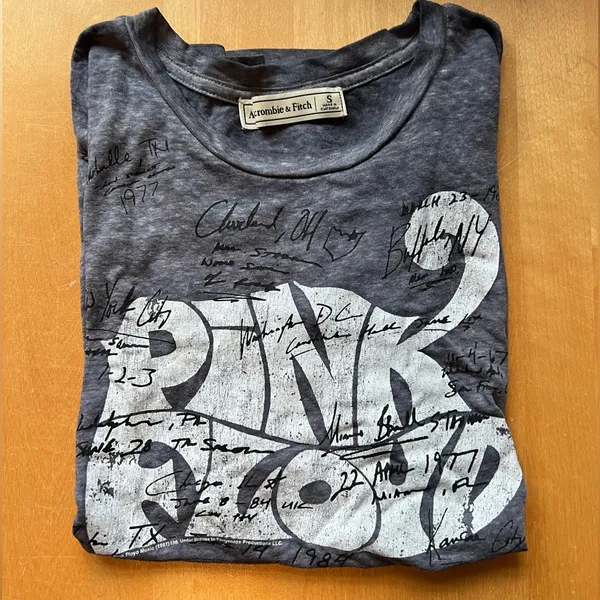 A&F Pink Floyd graphic tshirt - Image 2