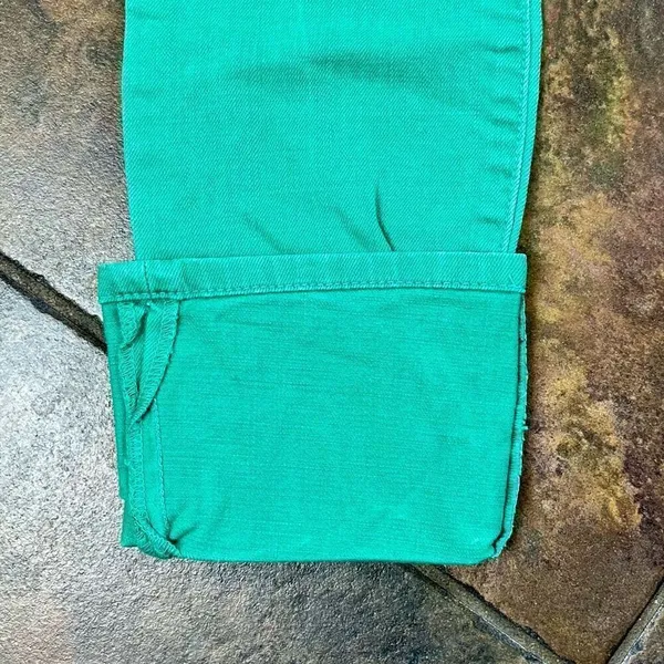 Current/Elliott Green Cuffed Cropped Stretch Jeans 27 - Image 2