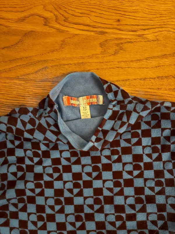 Urban outfitters blue patterned mock neck - Image 3