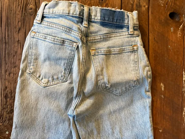 Abercrombie Ultra High-Rise 90s Straight Jeans - Image 3