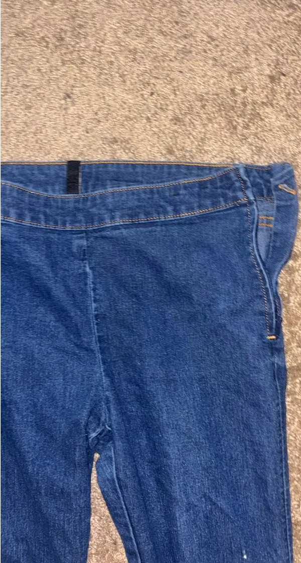 Pocketless jeans - great for travel haha - Image 2