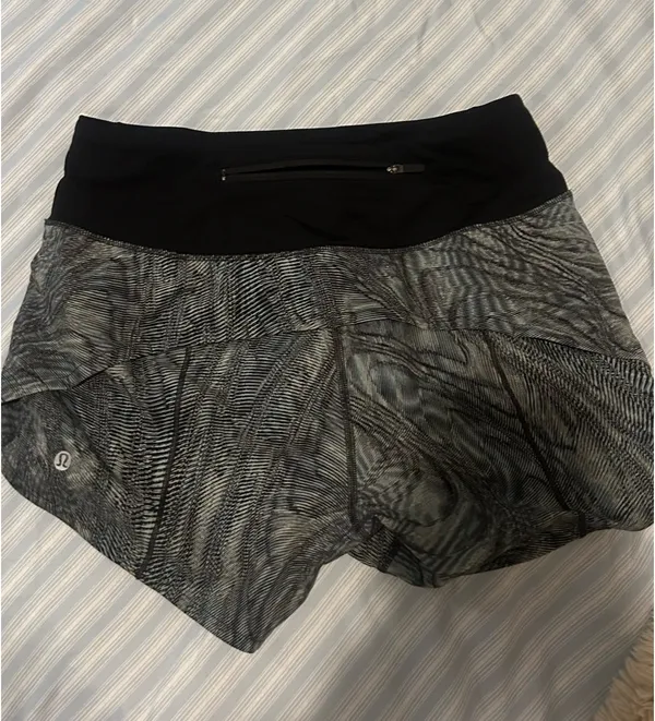 Lululemon Speed Up Mid-Rise 4" Shorts Lined - Image 3