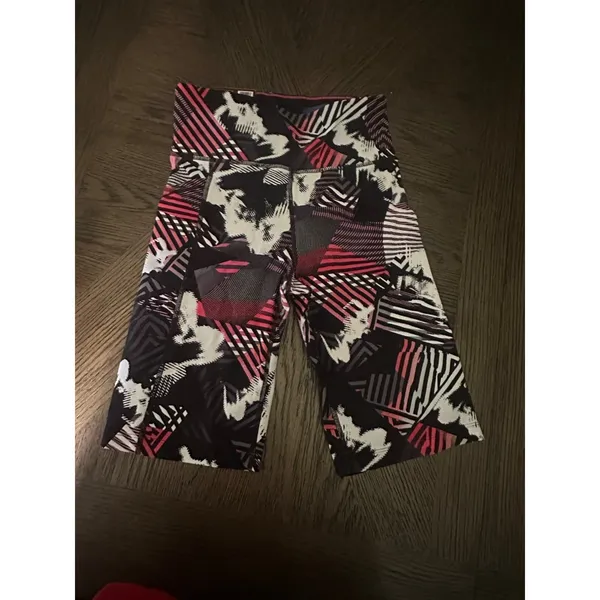 Calvin Klein Women's XS Biker Shorts Abstract Pattern 9" Inseam MSRP $39.50 - Image 2