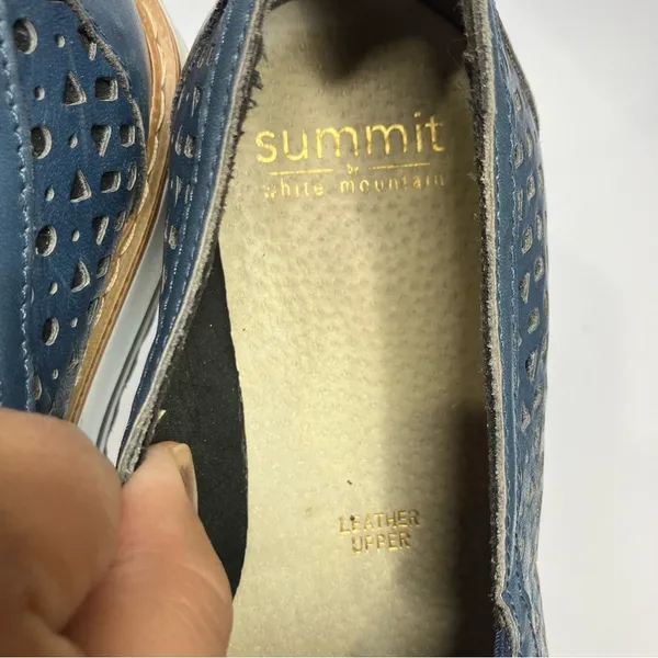 Summit by white mountain blue perforated leather‎ platform shoes size 39 - Image 4