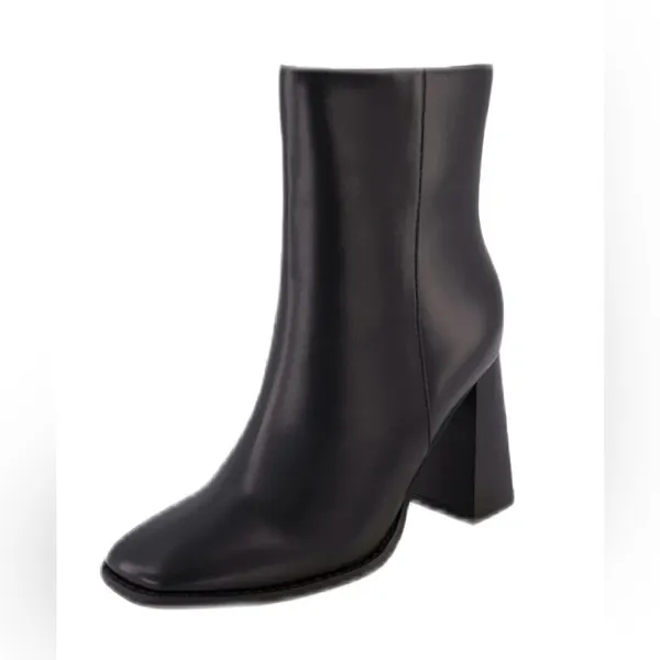 Cushionare Chic Black Heeled Ankle Boots - Image 5