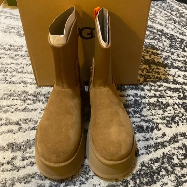 UGG Classic Dipper Stretch Boots - Image 3