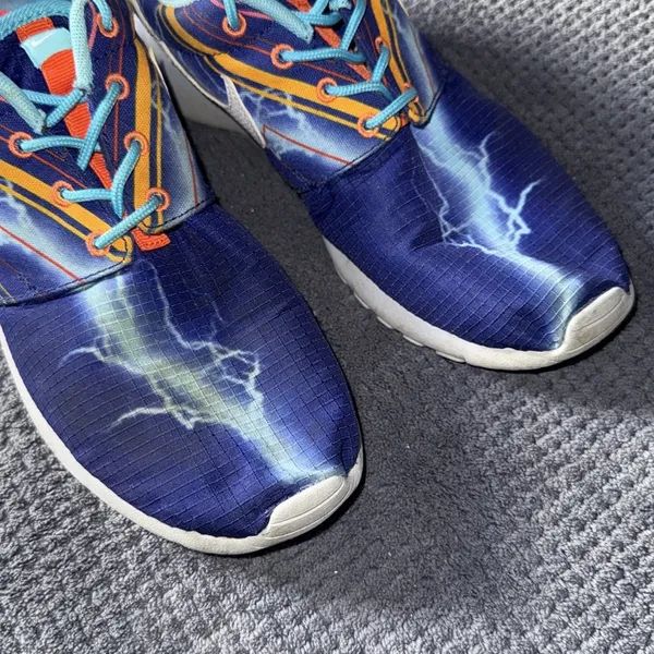 Nike Roshe One‎ Print Lightning Sneakers Youth 6.5Y Women's 8 Blue Multi Color - Image 3