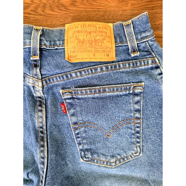 Levis 550 Relaxed Fit Tapered Leg Jeans Womens 10 M Pet Made in USA Medium Wash - Image 4