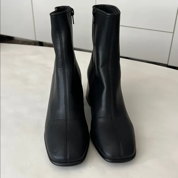 Jeffrey Campbell Troye Square Toe Soft Low Heel Boot Bootie Black Size 6.5 $150 - Image 4