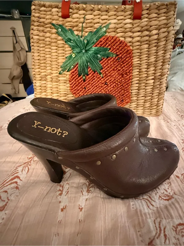 American Vintage Vintage Y2K Women's Brown Studded Leather Mule Heels Clogs Boho Festival 2000s - Image 9