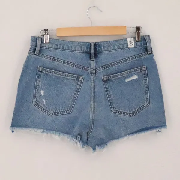 Altar'd State Distressed Denim Shorts‎ Womens Size M Blue Medium Wash Raw Hem - Image 5