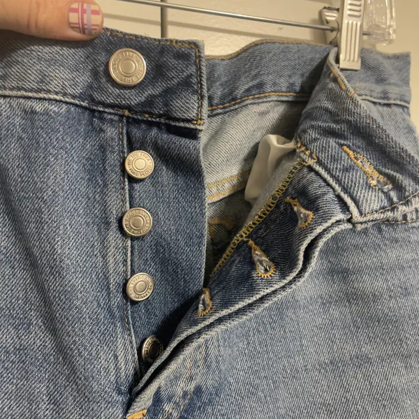 We The Free, free people distressed wide leg jeans. Size 28 rise buttons - Image 6