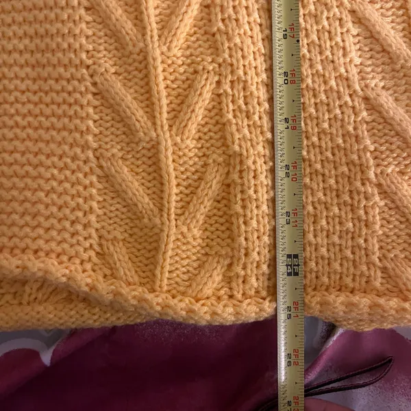 Time and Tru Women’s Yellow Cableknit Crewneck Sweater Long Sleeve Size Large‎ - Image 6