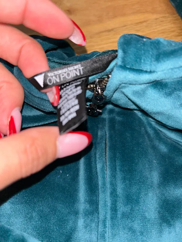 Tracksuit - Image 3
