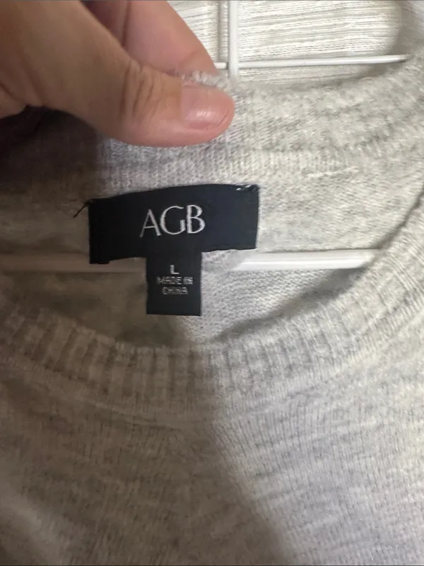 AGB Gray, Navy & White Chevron Stripe Crewneck Gray Size L - Image 3